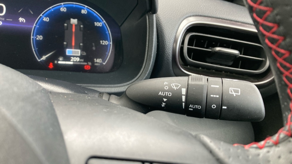 Toyota Yaris Cross 1.5 Hybrid GR Sport 5dr CVT Hybrid Estate - Image 33