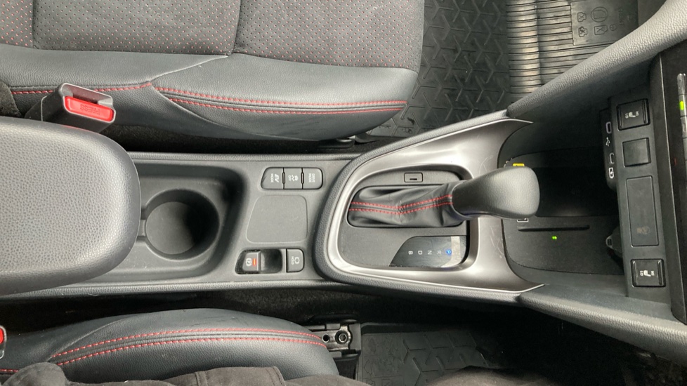 Toyota Yaris Cross 1.5 Hybrid GR Sport 5dr CVT Hybrid Estate - Image 37