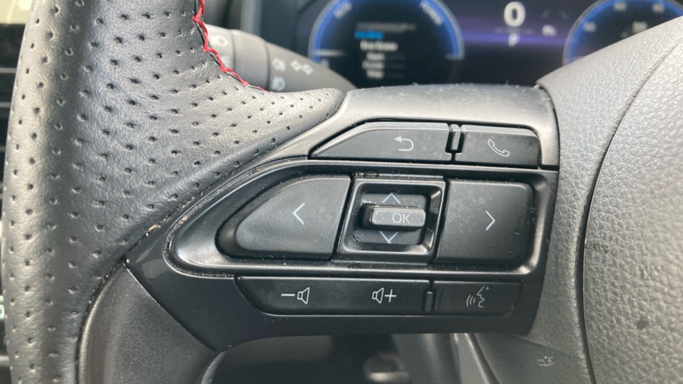 Toyota Yaris Cross 1.5 Hybrid GR Sport 5dr CVT Hybrid Estate - Image 38