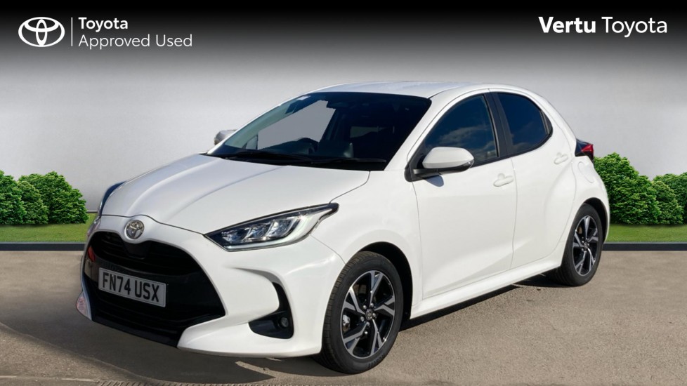 Toyota Yaris 1.5 Hybrid Design 5dr CVT Hybrid Hatchback - Image 3