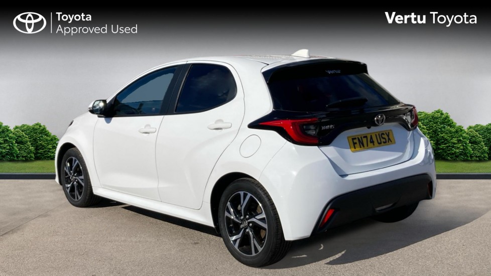 Toyota Yaris 1.5 Hybrid Design 5dr CVT Hybrid Hatchback - Image 4