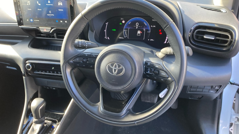Toyota Yaris 1.5 Hybrid Design 5dr CVT Hybrid Hatchback - Image 10