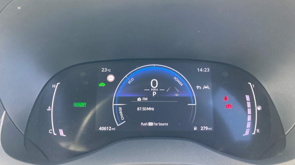 Toyota Yaris 1.5 Hybrid Design 5dr CVT Hybrid Hatchback - Image 11