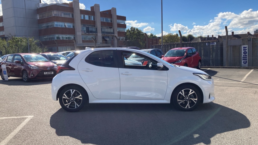 Toyota Yaris 1.5 Hybrid Design 5dr CVT Hybrid Hatchback - Image 23