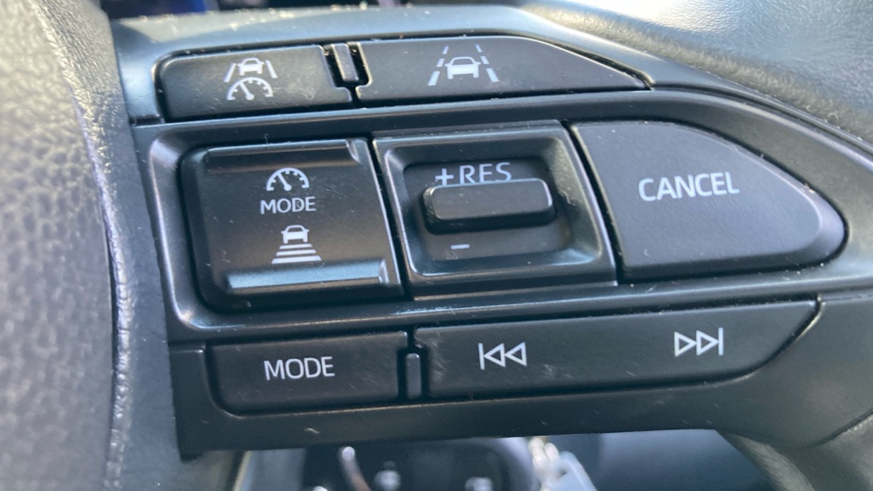 Toyota Yaris 1.5 Hybrid Design 5dr CVT Hybrid Hatchback - Image 30