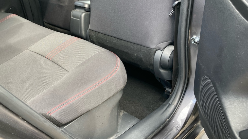 Toyota Yaris 1.5 Hybrid GR Sport 5dr CVT Hybrid Hatchback - Image 8