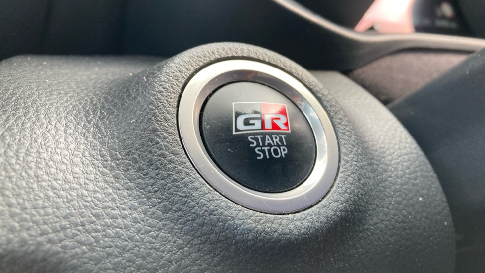 Toyota Yaris 1.5 Hybrid GR Sport 5dr CVT Hybrid Hatchback - Image 16