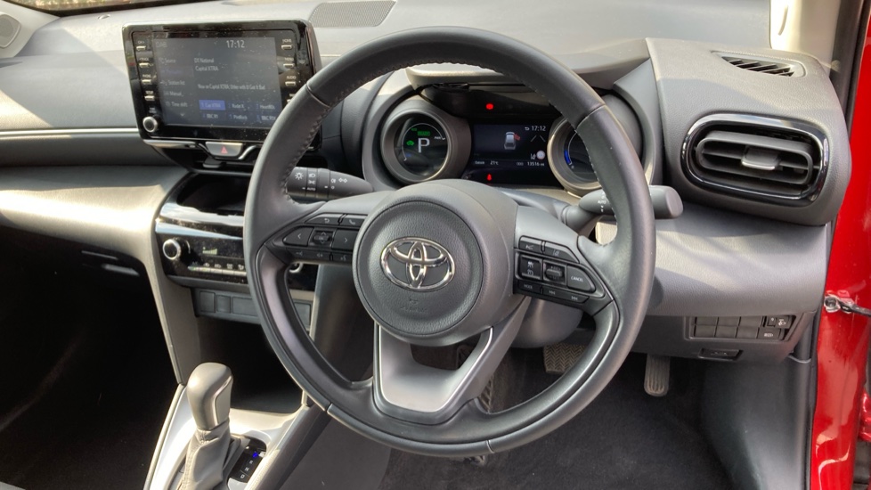 Toyota Yaris Cross 1.5 Hybrid Icon 5dr CVT Hybrid Estate - Image 7
