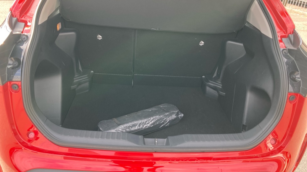 Toyota Yaris Cross 1.5 Hybrid Icon 5dr CVT Hybrid Estate - Image 13