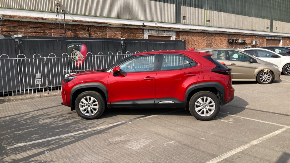 Toyota Yaris Cross 1.5 Hybrid Icon 5dr CVT Hybrid Estate - Image 24