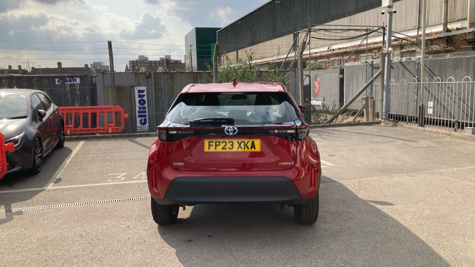 Toyota Yaris Cross 1.5 Hybrid Icon 5dr CVT Hybrid Estate - Image 26