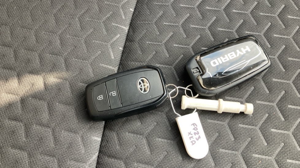 Toyota Yaris Cross 1.5 Hybrid Icon 5dr CVT Hybrid Estate - Image 28