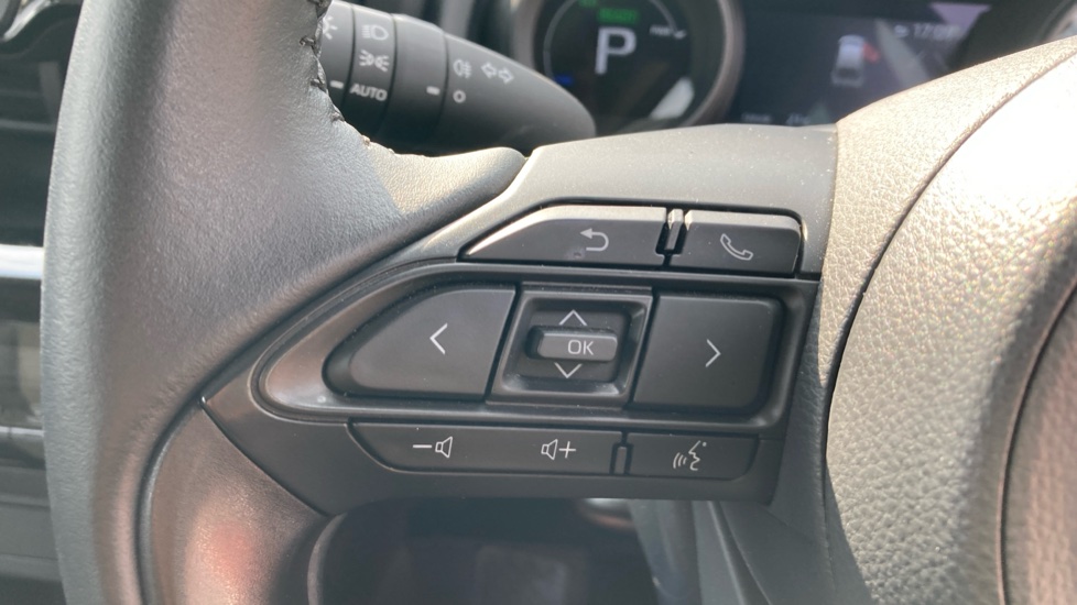 Toyota Yaris Cross 1.5 Hybrid Icon 5dr CVT Hybrid Estate - Image 36