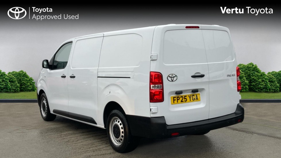 Toyota Proace L2 Diesel 2.0D 145 Active Van - Image 4