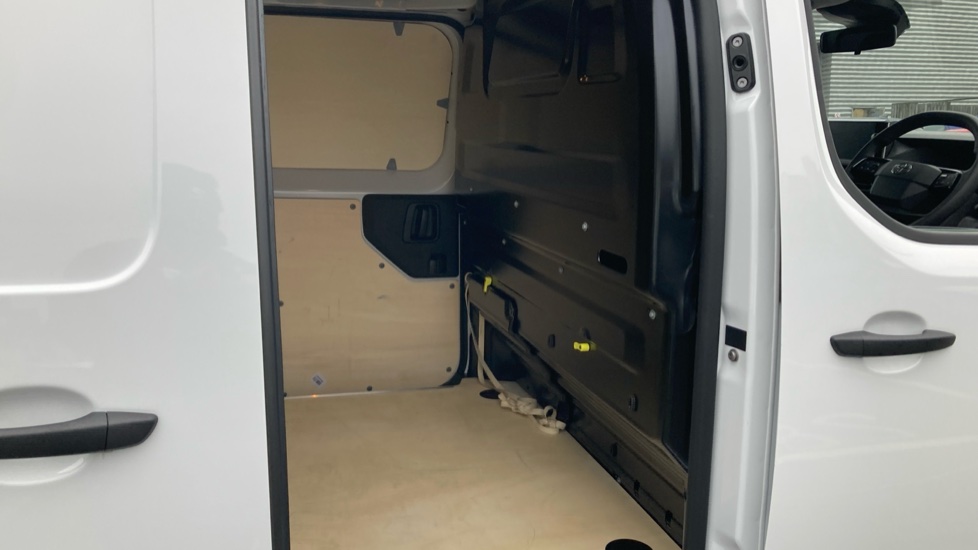 Toyota Proace L2 Diesel 2.0D 145 Active Van - Image 12