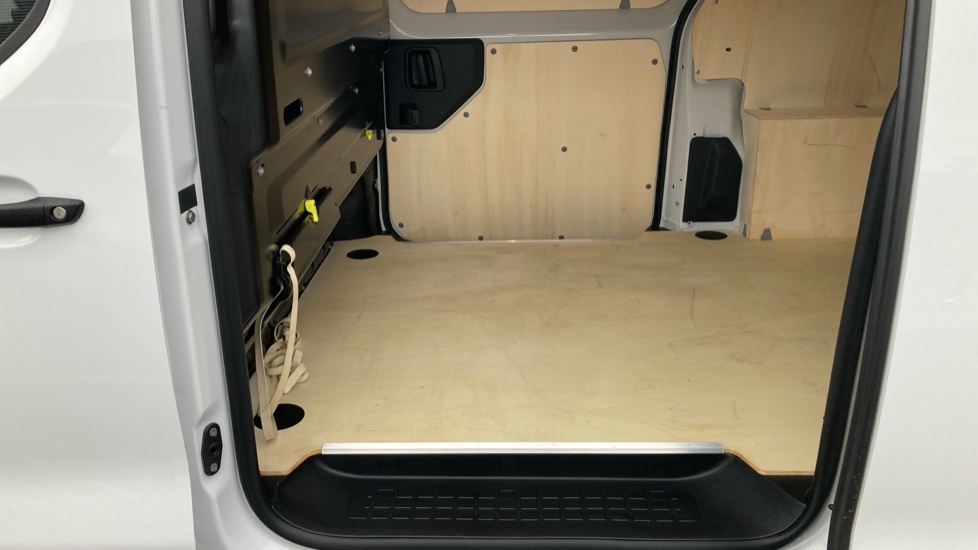 Toyota Proace L2 Diesel 2.0D 145 Active Van - Image 13