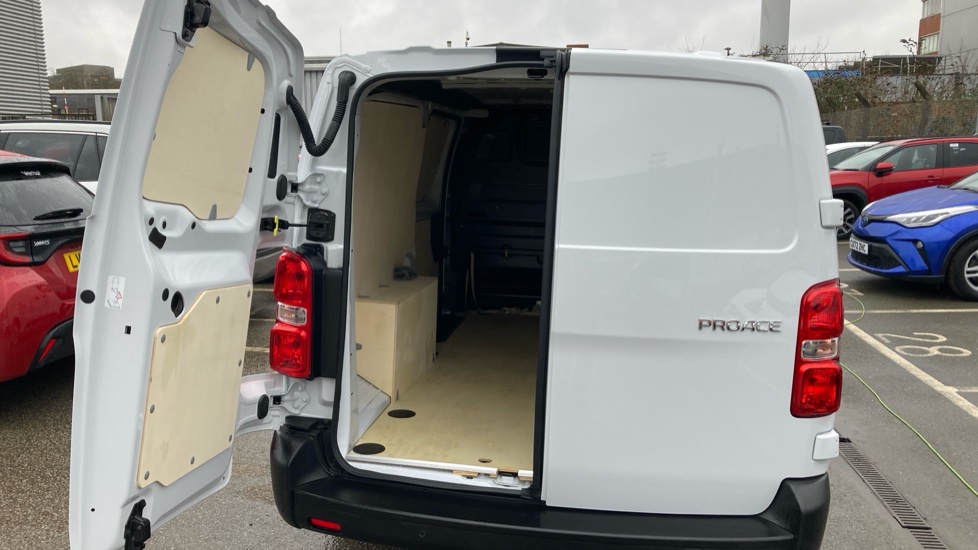 Toyota Proace L2 Diesel 2.0D 145 Active Van - Image 27