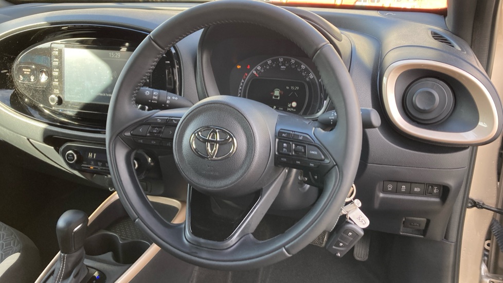 Toyota Aygo X 1.0 VVT-i Edge 5dr Auto Petrol Hatchback - Image 10