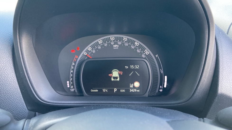Toyota Aygo X 1.0 VVT-i Edge 5dr Auto Petrol Hatchback - Image 11