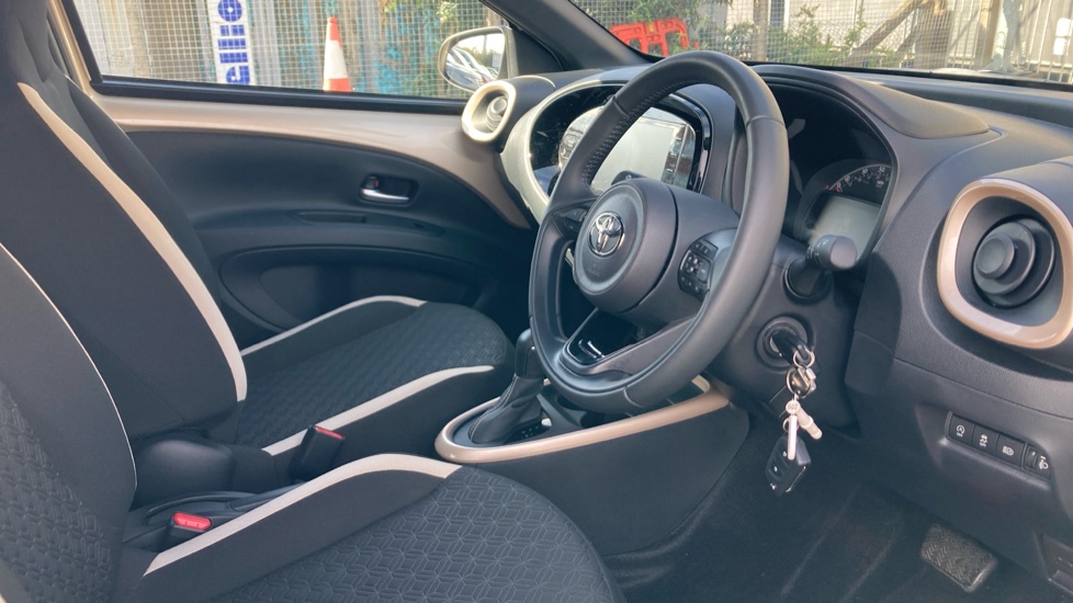 Toyota Aygo X 1.0 VVT-i Edge 5dr Auto Petrol Hatchback - Image 12