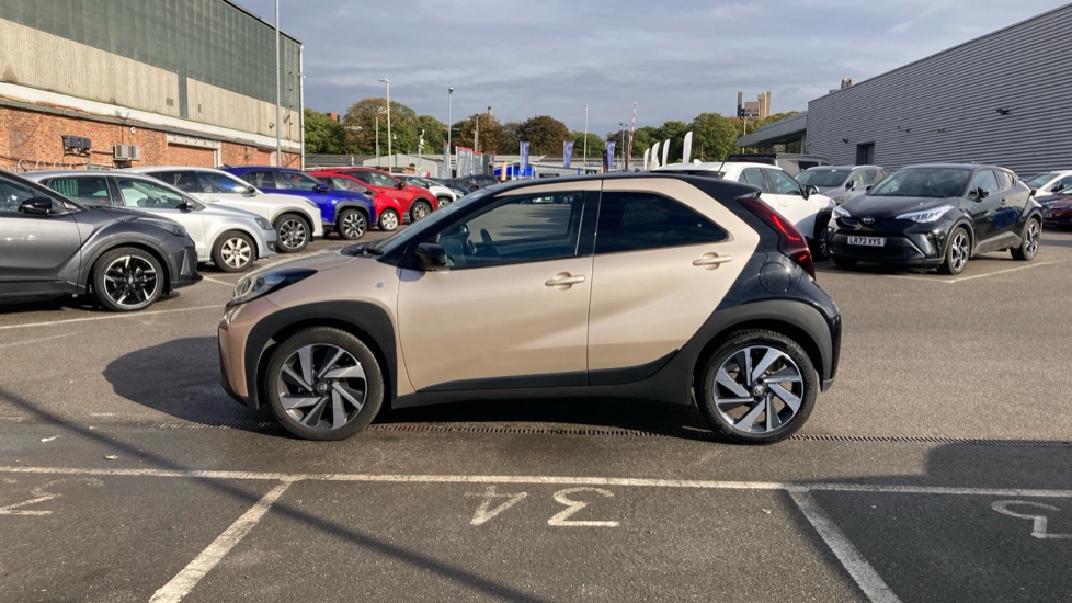 Toyota Aygo X 1.0 VVT-i Edge 5dr Auto Petrol Hatchback - Image 24