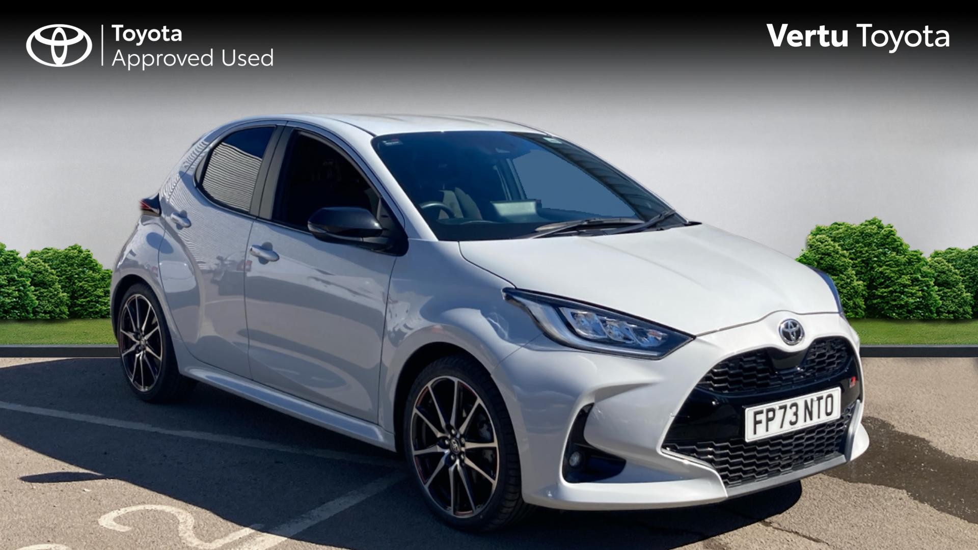 Toyota Yaris dealer public-web source image