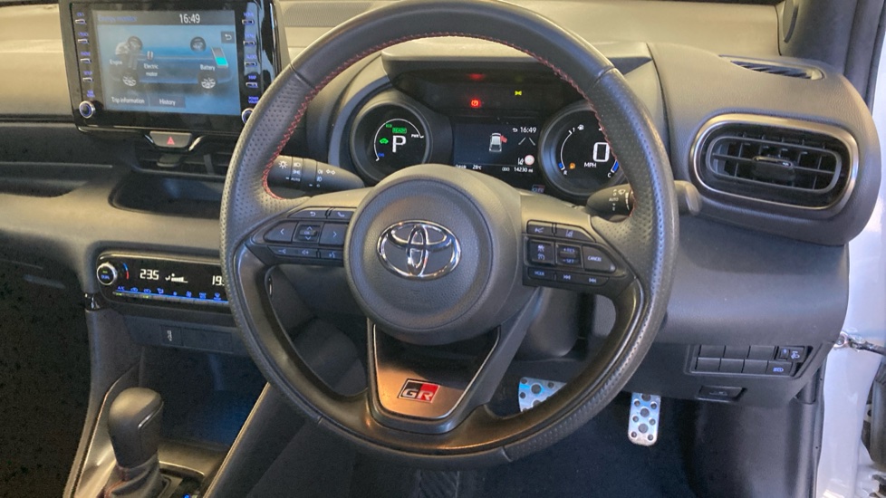 Toyota Yaris 1.5 Hybrid GR Sport 5dr CVT Hybrid Hatchback - Image 10