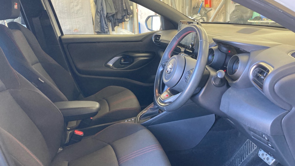 Toyota Yaris 1.5 Hybrid GR Sport 5dr CVT Hybrid Hatchback - Image 12