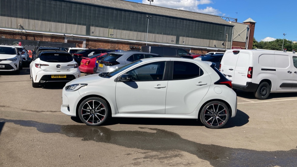 Toyota Yaris 1.5 Hybrid GR Sport 5dr CVT Hybrid Hatchback - Image 24