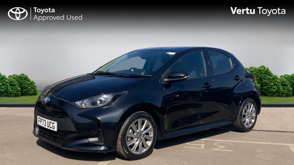 Toyota Yaris 1.5 Hybrid Icon 5dr CVT Hybrid Hatchback - Image 3