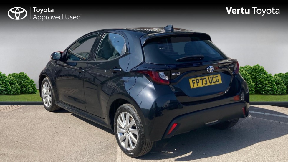 Toyota Yaris 1.5 Hybrid Icon 5dr CVT Hybrid Hatchback - Image 4
