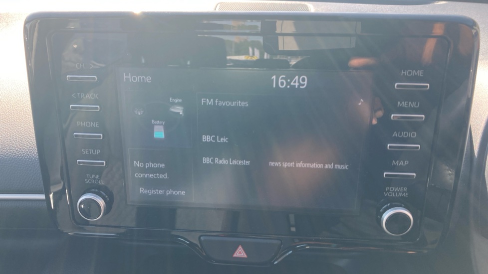 Toyota Yaris 1.5 Hybrid Icon 5dr CVT Hybrid Hatchback - Image 9