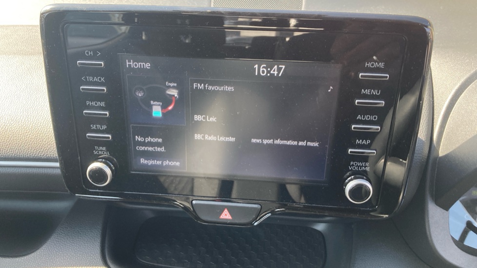 Toyota Yaris 1.5 Hybrid Icon 5dr CVT Hybrid Hatchback - Image 34