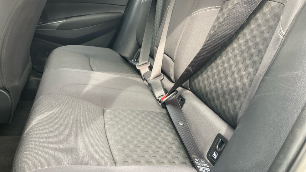 Toyota Corolla 2.0 Hybrid 178 Icon 5dr CVT Hybrid Hatchback - Image 41