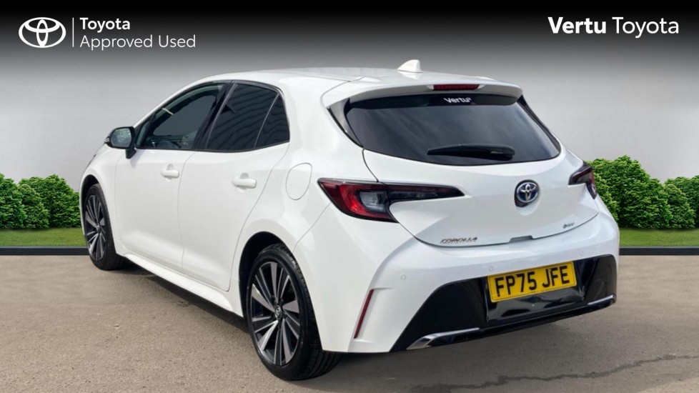 Toyota Corolla 1.8 Hybrid Design 5dr CVT Hybrid Hatchback - Image 4