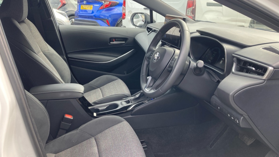 Toyota Corolla 1.8 Hybrid Design 5dr CVT Hybrid Hatchback - Image 12