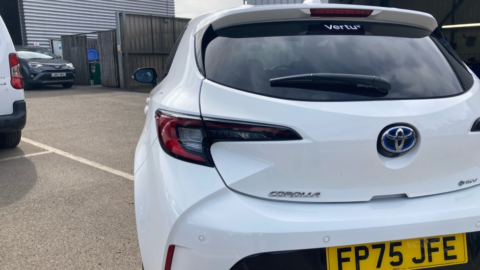 Toyota Corolla 1.8 Hybrid Design 5dr CVT Hybrid Hatchback - Image 21