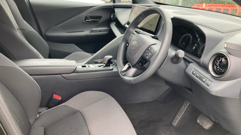Toyota C-HR 1.8 Hybrid Design 5dr CVT Hybrid Hatchback - Image 12