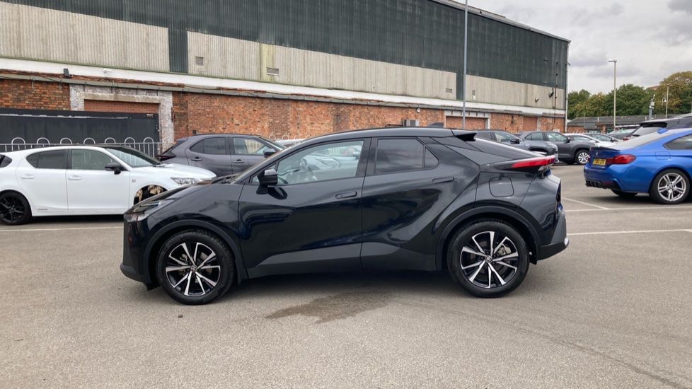 Toyota C-HR 1.8 Hybrid Design 5dr CVT Hybrid Hatchback - Image 24