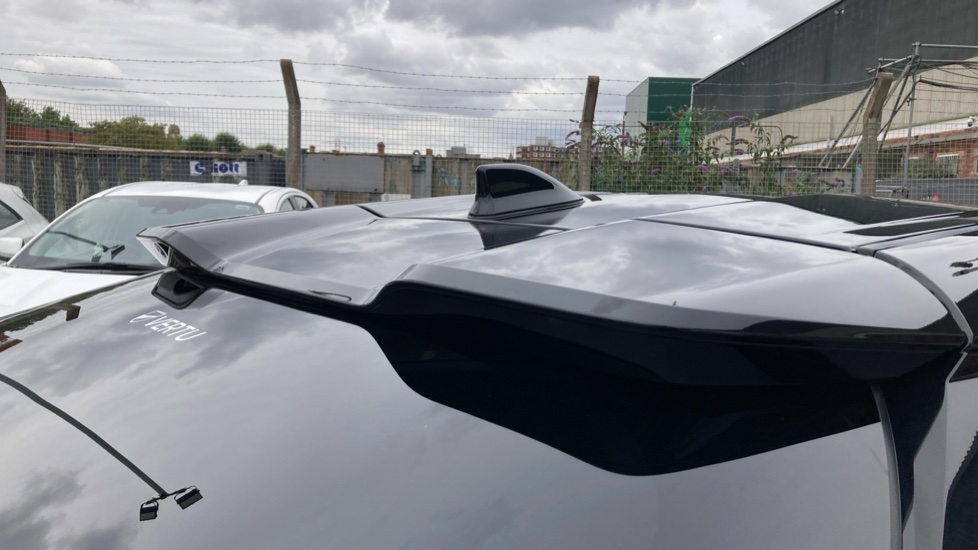 Toyota C-HR 1.8 Hybrid Design 5dr CVT Hybrid Hatchback - Image 41