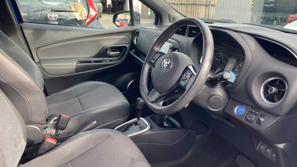 Toyota Yaris 1.5 Hybrid Excel TSS 5dr CVT Hybrid Hatchback - Image 12