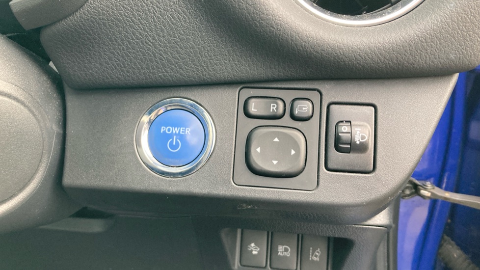 Toyota Yaris 1.5 Hybrid Excel TSS 5dr CVT Hybrid Hatchback - Image 16