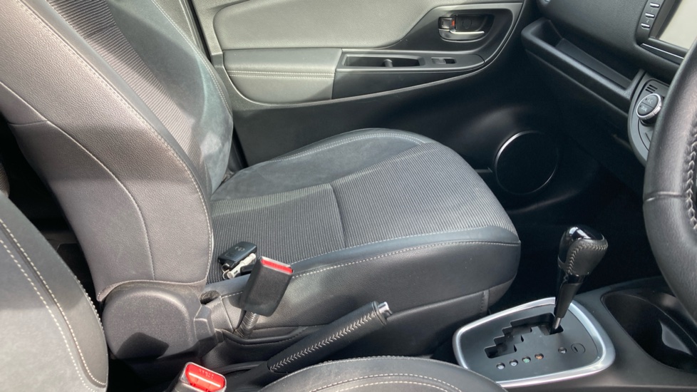 Toyota Yaris 1.5 Hybrid Excel TSS 5dr CVT Hybrid Hatchback - Image 18