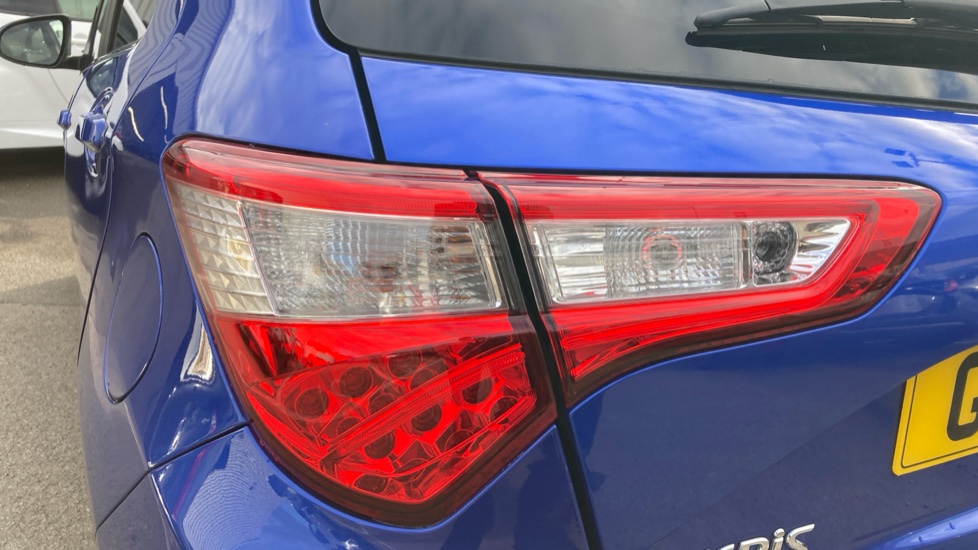 Toyota Yaris 1.5 Hybrid Excel TSS 5dr CVT Hybrid Hatchback - Image 21