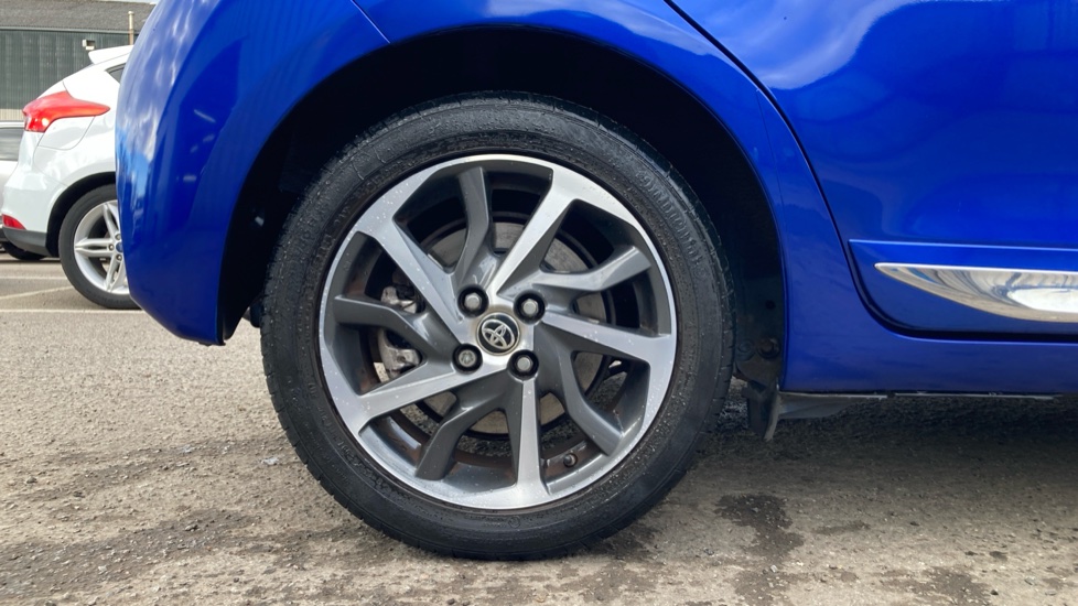 Toyota Yaris 1.5 Hybrid Excel TSS 5dr CVT Hybrid Hatchback - Image 25