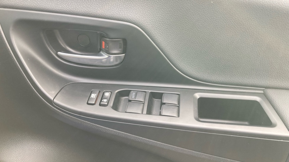 Toyota Yaris 1.5 Hybrid Excel TSS 5dr CVT Hybrid Hatchback - Image 30