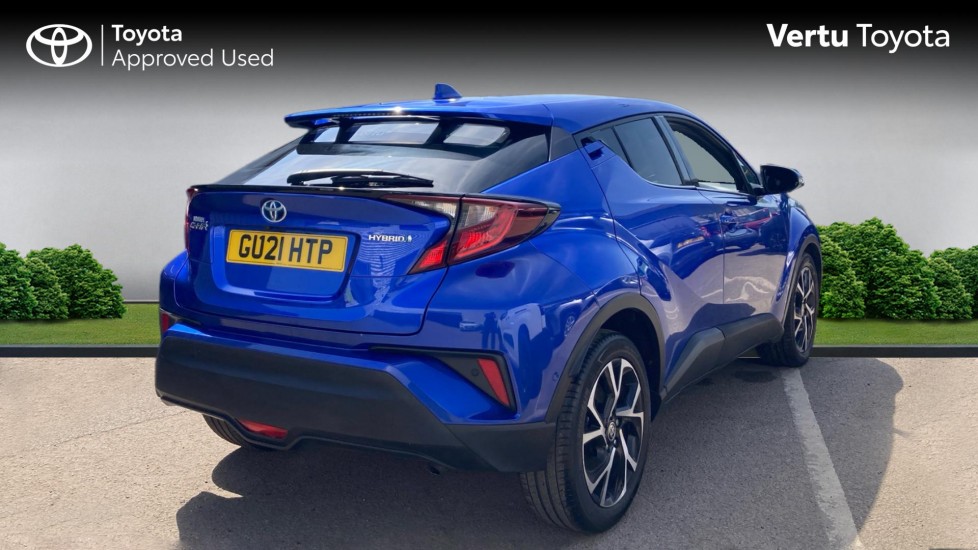 Toyota C-HR 1.8 Hybrid Design 5dr CVT Hybrid Hatchback - Image 2