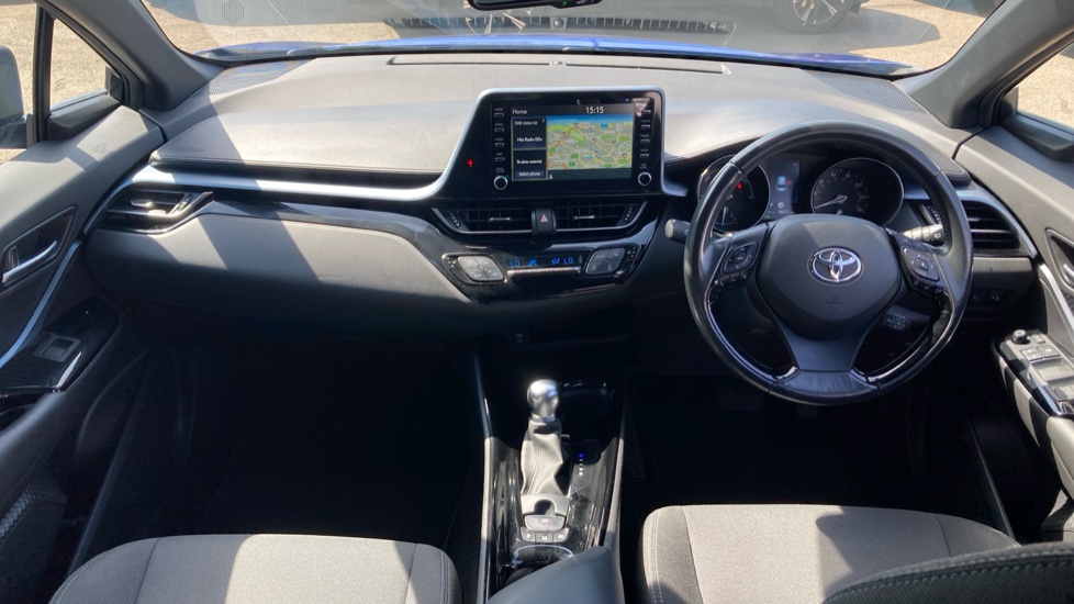 Toyota C-HR 1.8 Hybrid Design 5dr CVT Hybrid Hatchback - Image 6