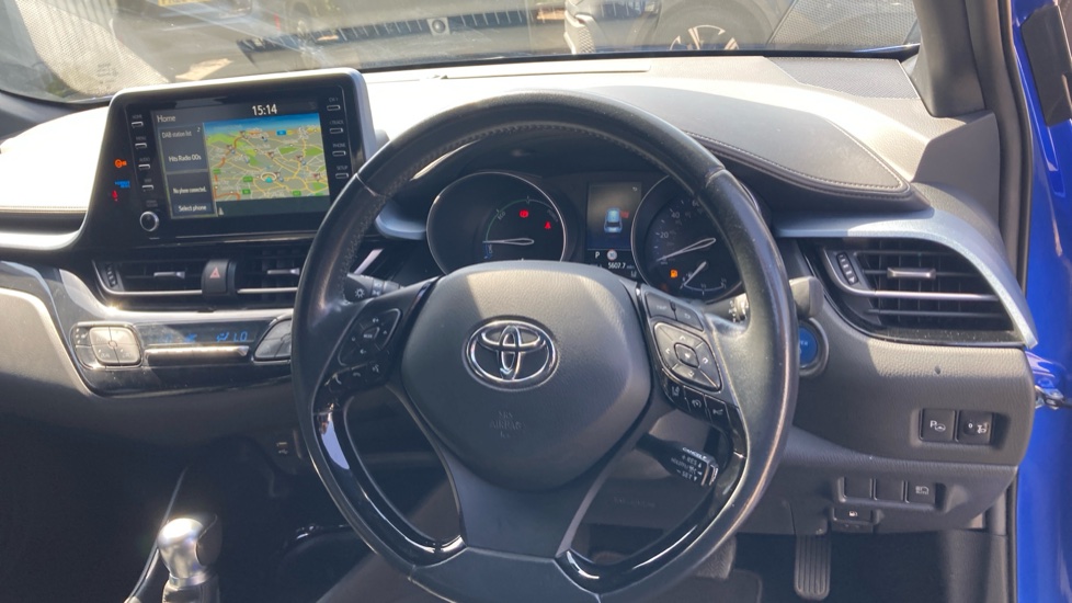 Toyota C-HR 1.8 Hybrid Design 5dr CVT Hybrid Hatchback - Image 7