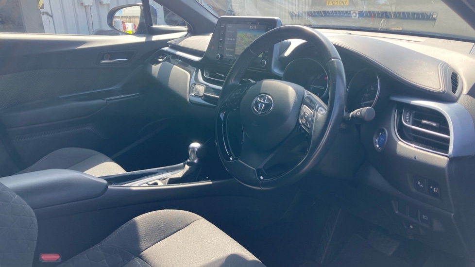 Toyota C-HR 1.8 Hybrid Design 5dr CVT Hybrid Hatchback - Image 12